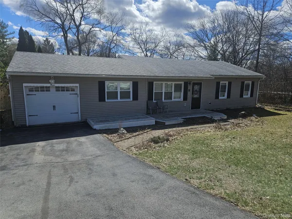 $3,500 | 3 Plymouth Rock Court, Washingtonville, NY 10992