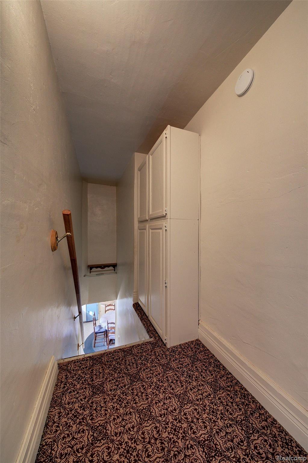 50025 Geddes Road Canton, MI 48188 - Photo 25 of 48 25 Upstairs Landing.jpg