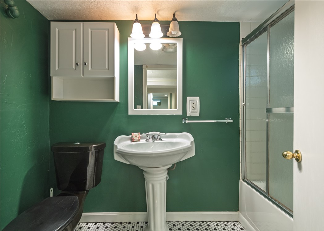 52 Forbes Street Providence, RI 02908 - Photo 31 of 40