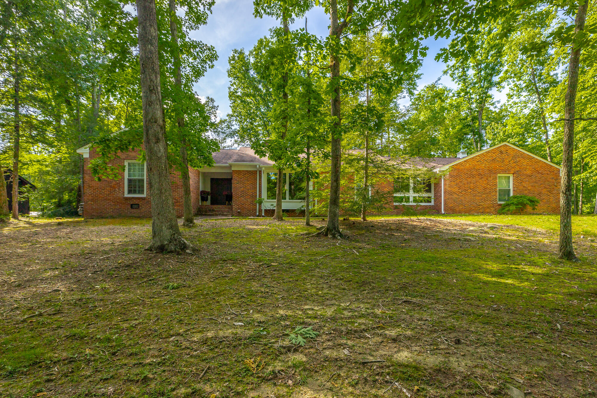943 Ravine Road Signal Mountain, TN 37377 - Photo 1 of 65 943 Ravine Road HD-67