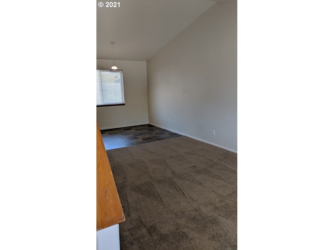 2068 Scott Road Springfield, OR 97477 - Photo 15 of 22
