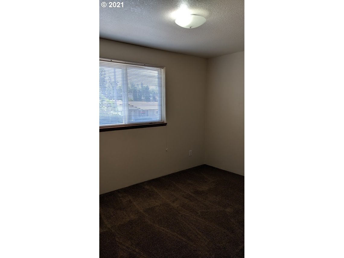 2068 Scott Road Springfield, OR 97477 - Photo 19 of 22