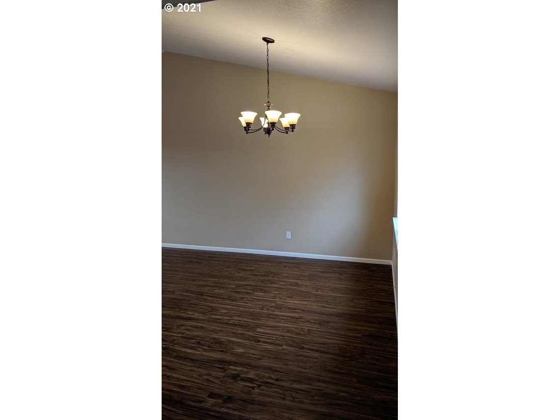 2068 Scott Road Springfield, OR 97477 - Photo 4 of 22