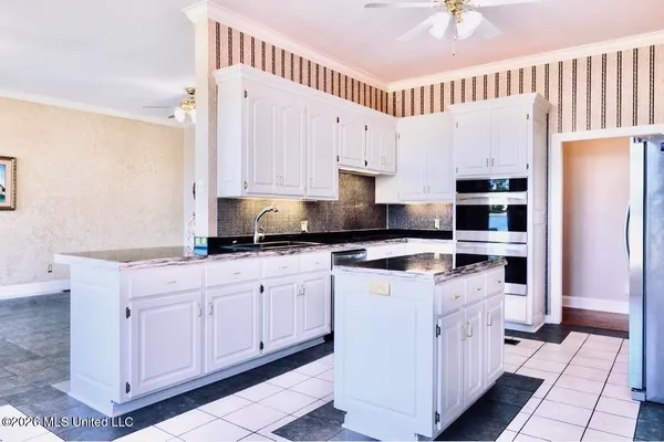 $650,000 | 15 Lakeshore Drive, Laurel, MS 39443
