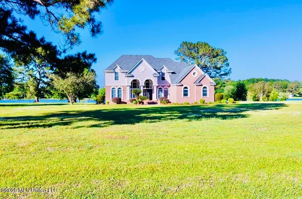 $650,000 | 15 Lakeshore Drive, Laurel, MS 39443
