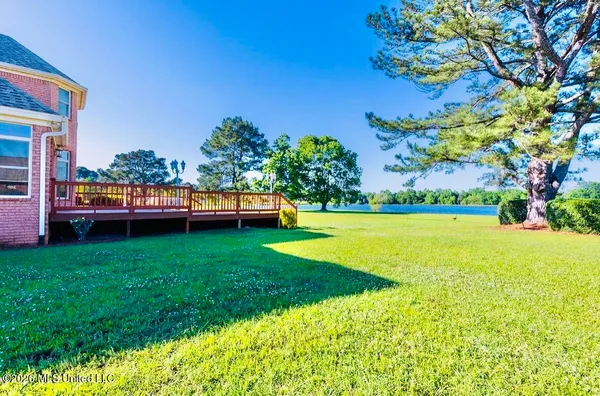 $650,000 | 15 Lakeshore Drive, Laurel, MS 39443