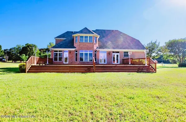 $650,000 | 15 Lakeshore Drive, Laurel, MS 39443