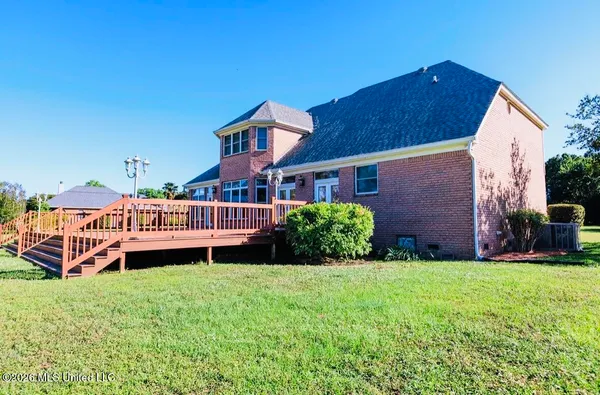$650,000 | 15 Lakeshore Drive, Laurel, MS 39443