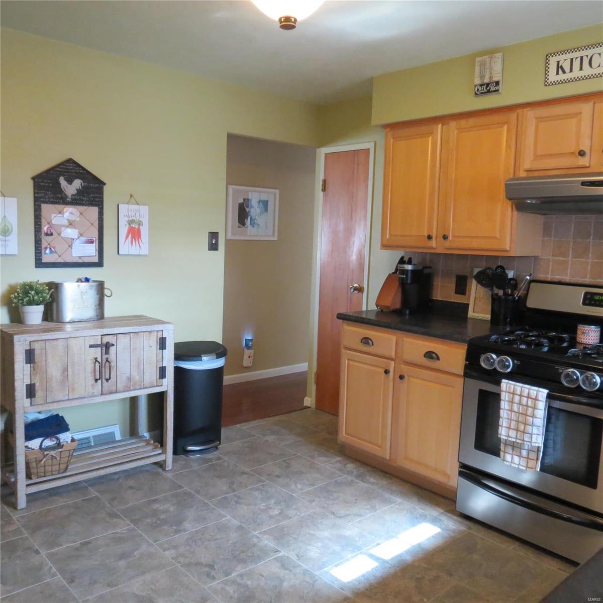 322 Blue Ridge Drive Belleville, IL 62223 - Photo 8 of 27 Gallery Image 8