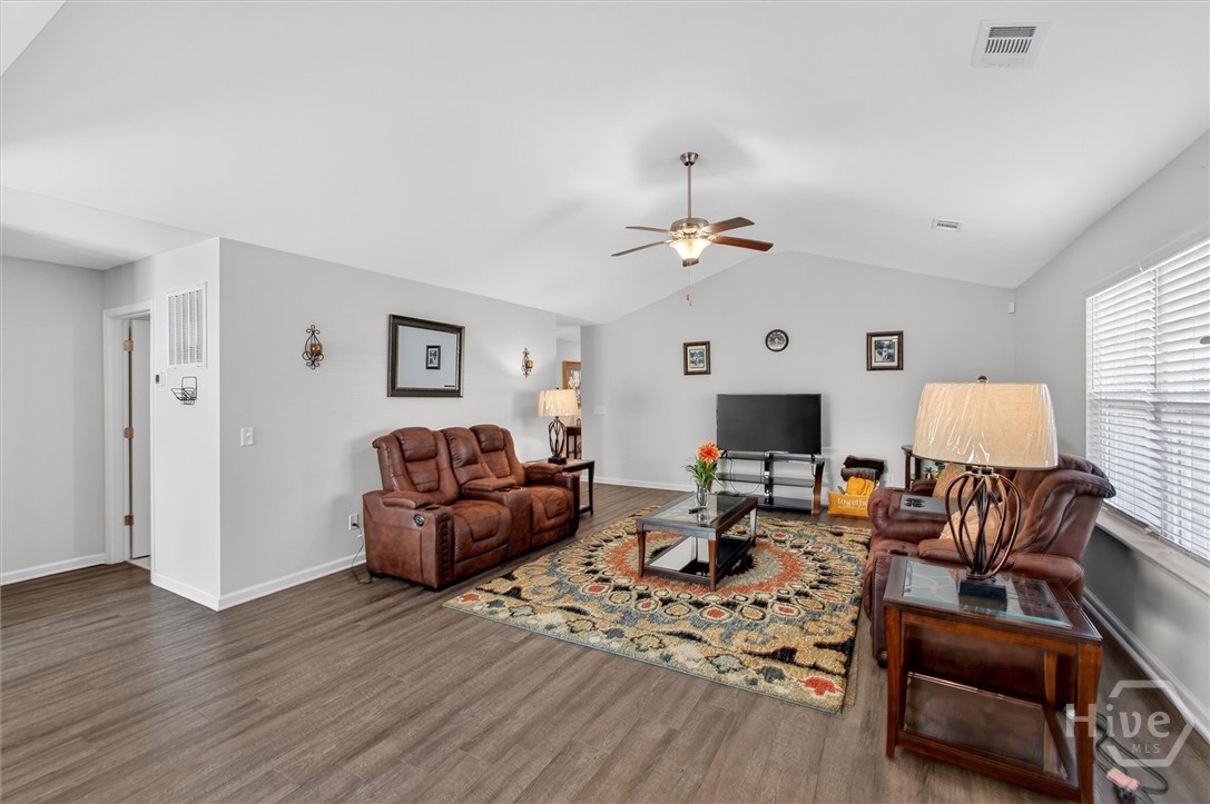 107 Dasher Drive Springfield, GA 31329 - Photo 7 of 40