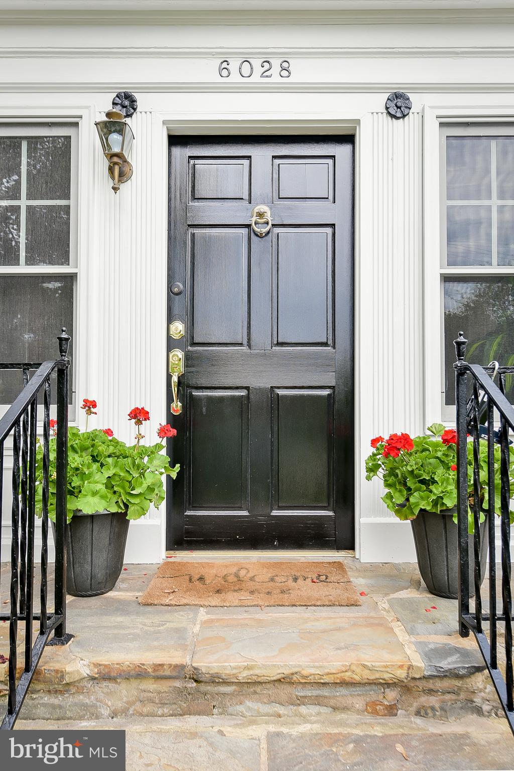 6028 Fort Hunt Road Alexandria, VA 22307 - Photo 2 of 42 Welcome to 6028 Fort Hunt Road in Belle Haven