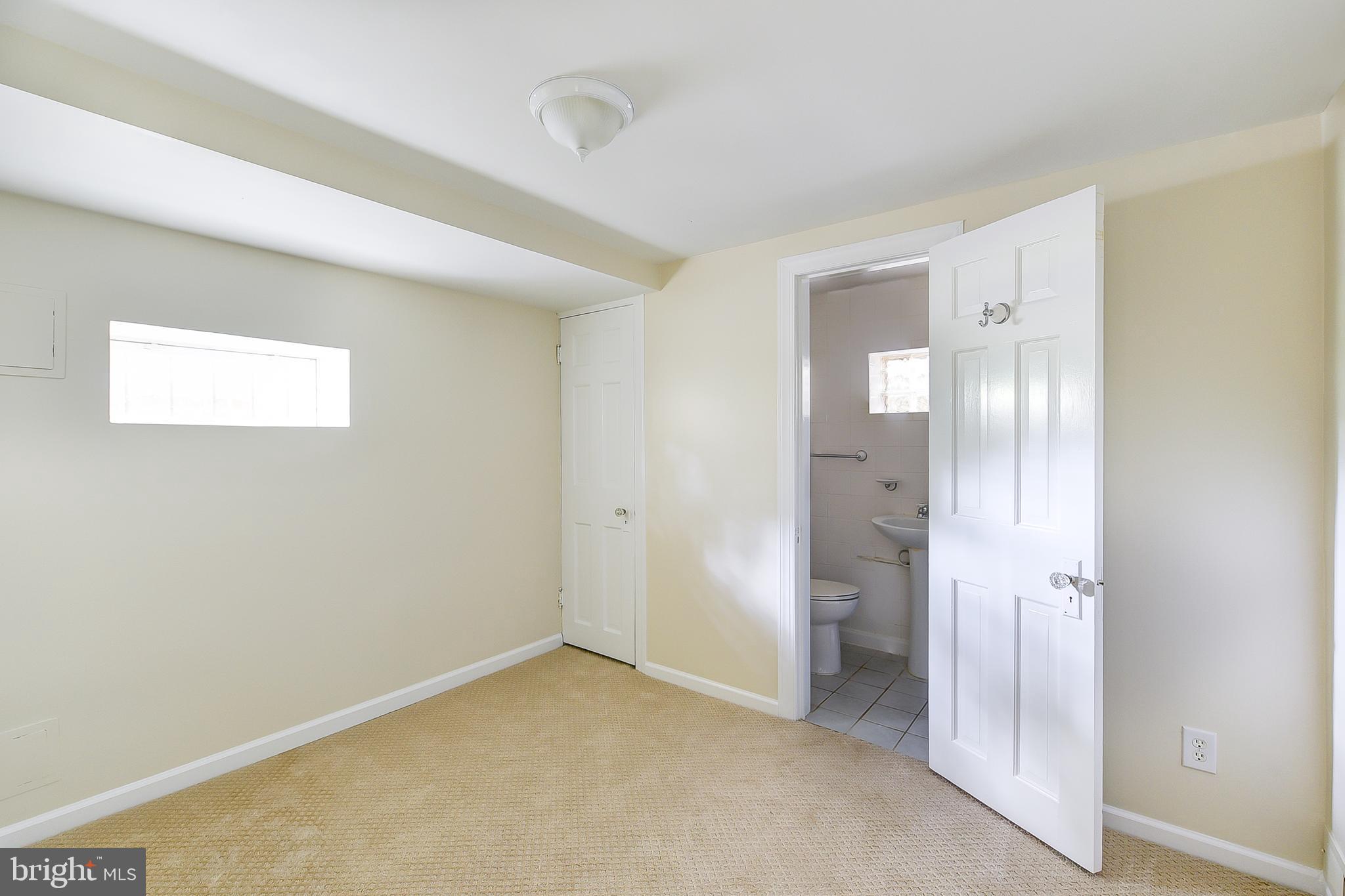 6028 Fort Hunt Road Alexandria, VA 22307 - Photo 32 of 42 Bonus room in lower level.