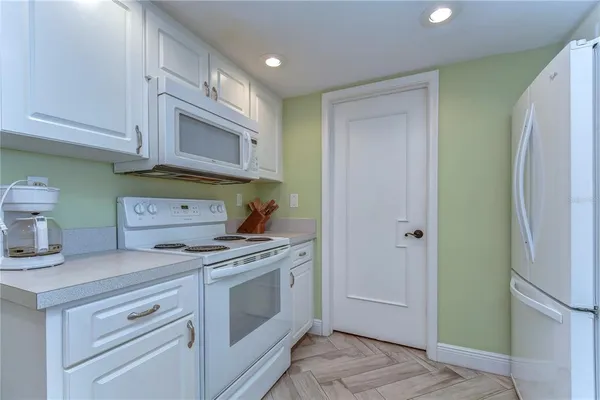 $3,200 | 6322 Palma Del Mar Boulevard South, Unit 505, St. Petersburg, FL 33715
