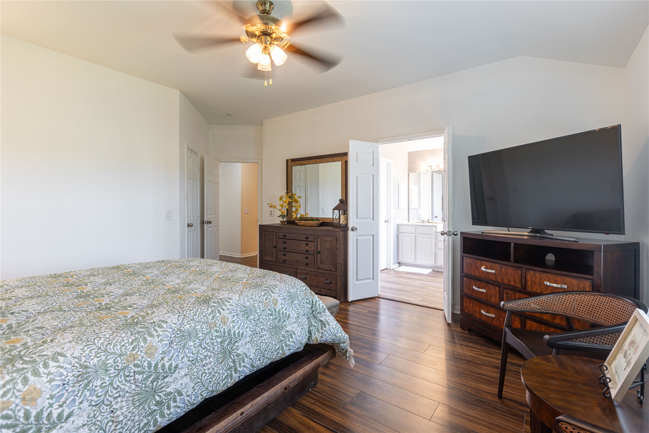 5922 Walkabout Way Katy, TX 77450 - Photo 27 of 38 Primary bedroom with en-suite bathroom