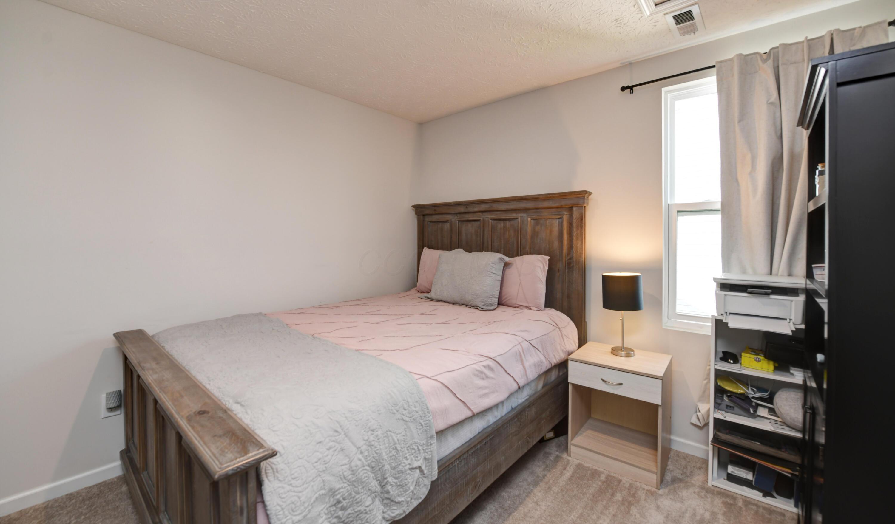 4297 Salt Spring Lane Columbus, OH 43207 - Photo 22 of 34 Second Bedroom (2)