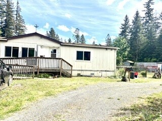 8472 Cimarron Way Maple Falls, WA 98266 - Photo 2 of 9