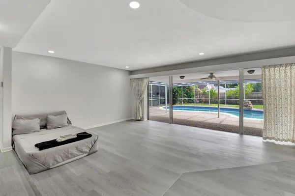 $4,700 | 410 Spanish River Boulevard, Boca Raton, FL 33431