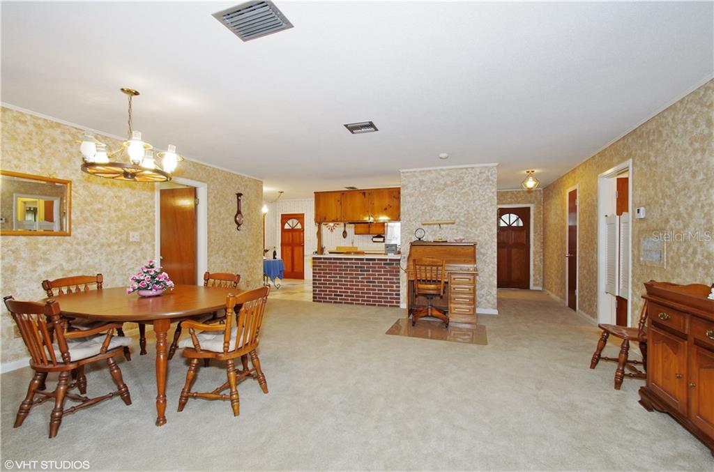2402 Lake Road Fern Park, FL 32730 - Photo 2 of 20 Gallery Image 2