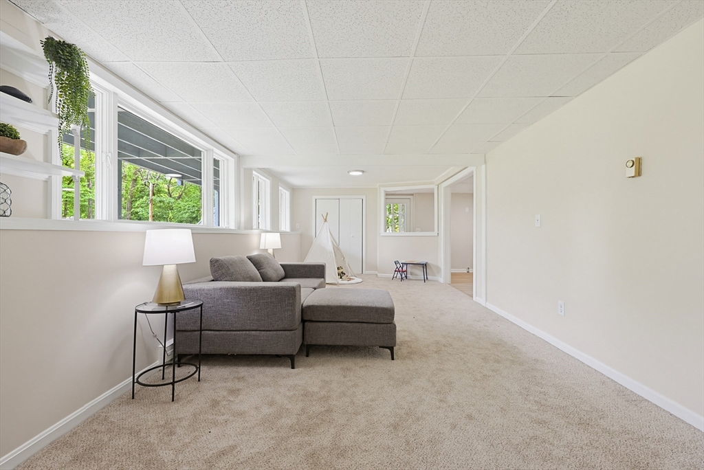6 Bond Road Charlton, MA 01507 - Photo 24 of 35 Gallery Image 24