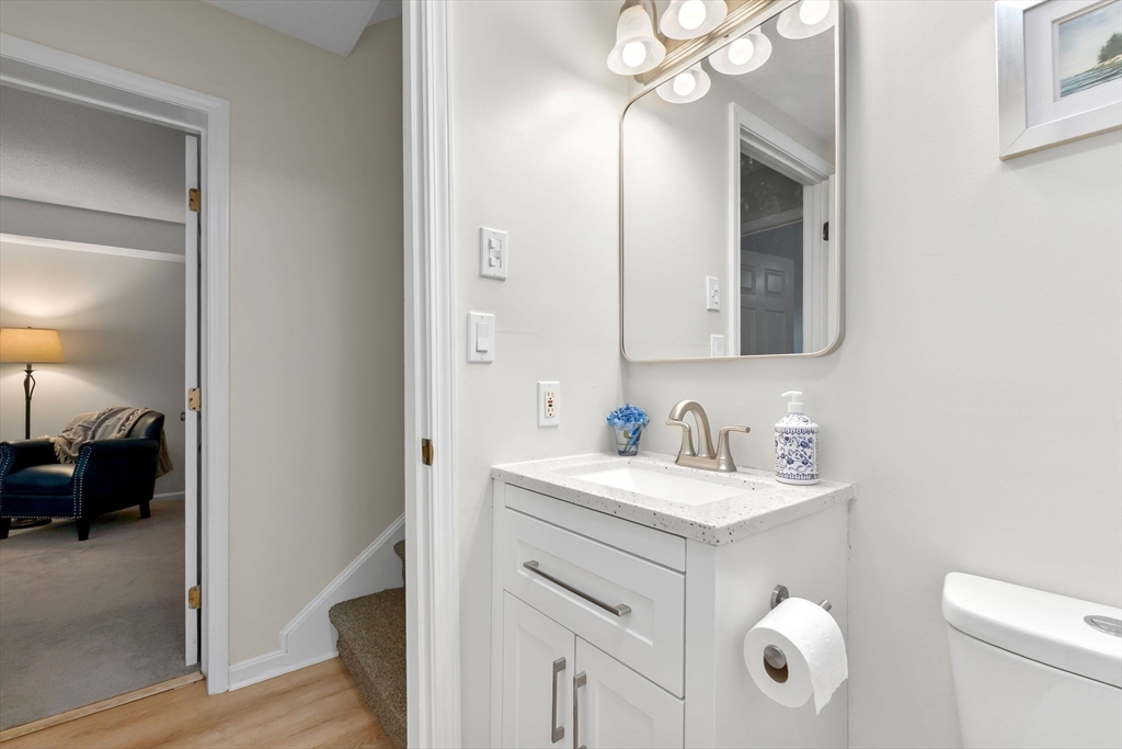 4 Duck Pond Road, Unit 206 Beverly, MA 01915 - Photo 19 of 29 Gallery Image 19