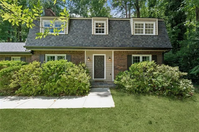 front view of house with a yard