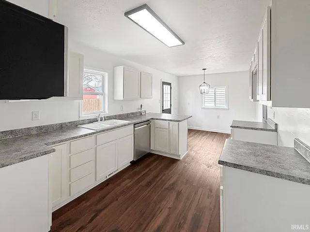 $219,900 | 353 Brightwood Drive, Frankfort, IN 46041