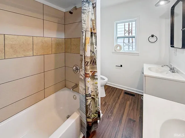 $219,900 | 353 Brightwood Drive, Frankfort, IN 46041