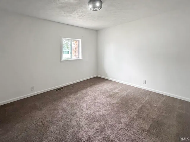 $219,900 | 353 Brightwood Drive, Frankfort, IN 46041