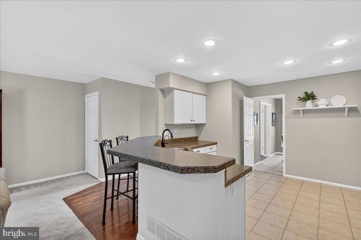 266 Fox Run Exton, PA 19341 - Photo 7 of 45 Kitchen, view from foot of living room