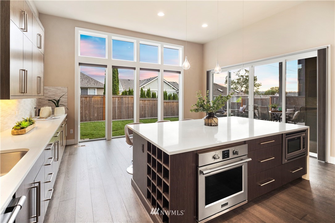 923 North 28th Place Renton, WA 98056 - Photo 12 of 40 Gallery Image 12