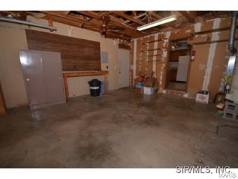 145 Rio Verde Drive Belleville, IL 62221 - Photo 14 of 24 Gallery Image 14