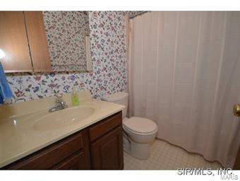 145 Rio Verde Drive Belleville, IL 62221 - Photo 17 of 24 Gallery Image 17