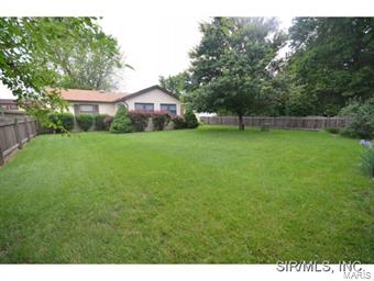 145 Rio Verde Drive Belleville, IL 62221 - Photo 3 of 24 Gallery Image 3