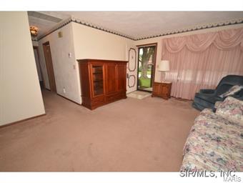 145 Rio Verde Drive Belleville, IL 62221 - Photo 4 of 24 Gallery Image 4