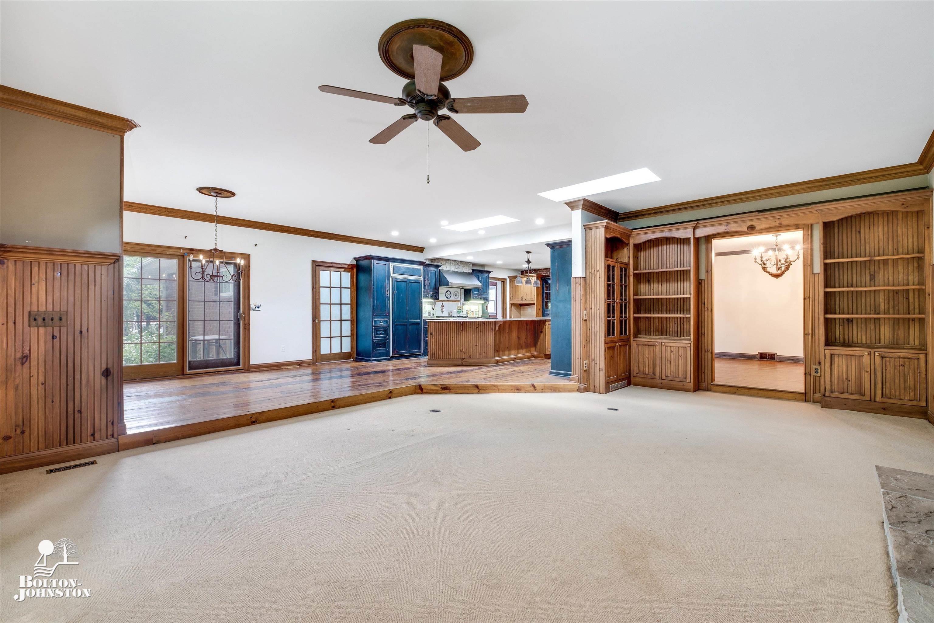 623 Westchester Road Grosse Pointe, MI 48230 - Photo 15 of 50 Family Room to Kitchen