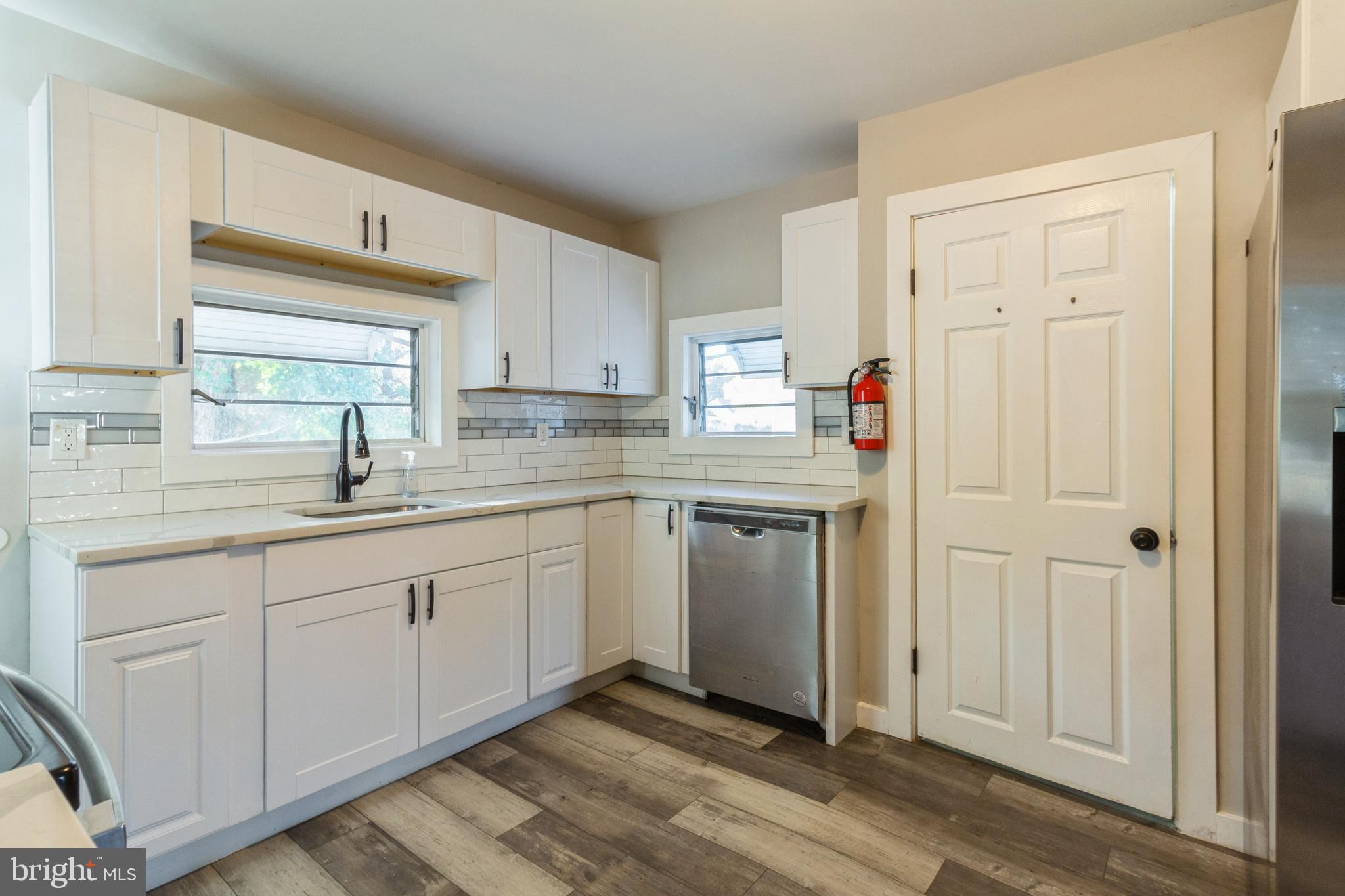 15 Fort Mott Road Pennsville, NJ 08070 - Photo 7 of 25