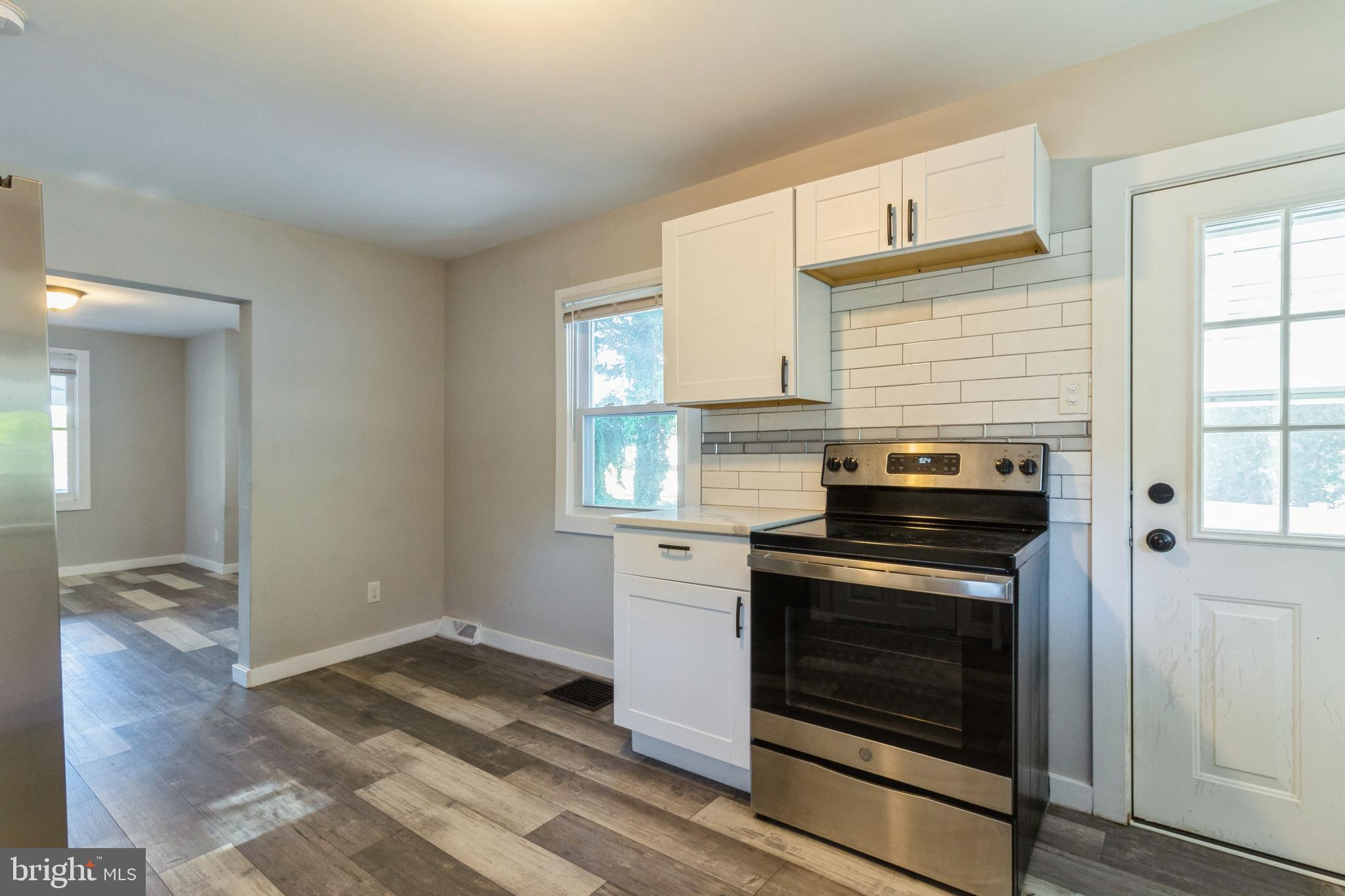 15 Fort Mott Road Pennsville, NJ 08070 - Photo 8 of 25