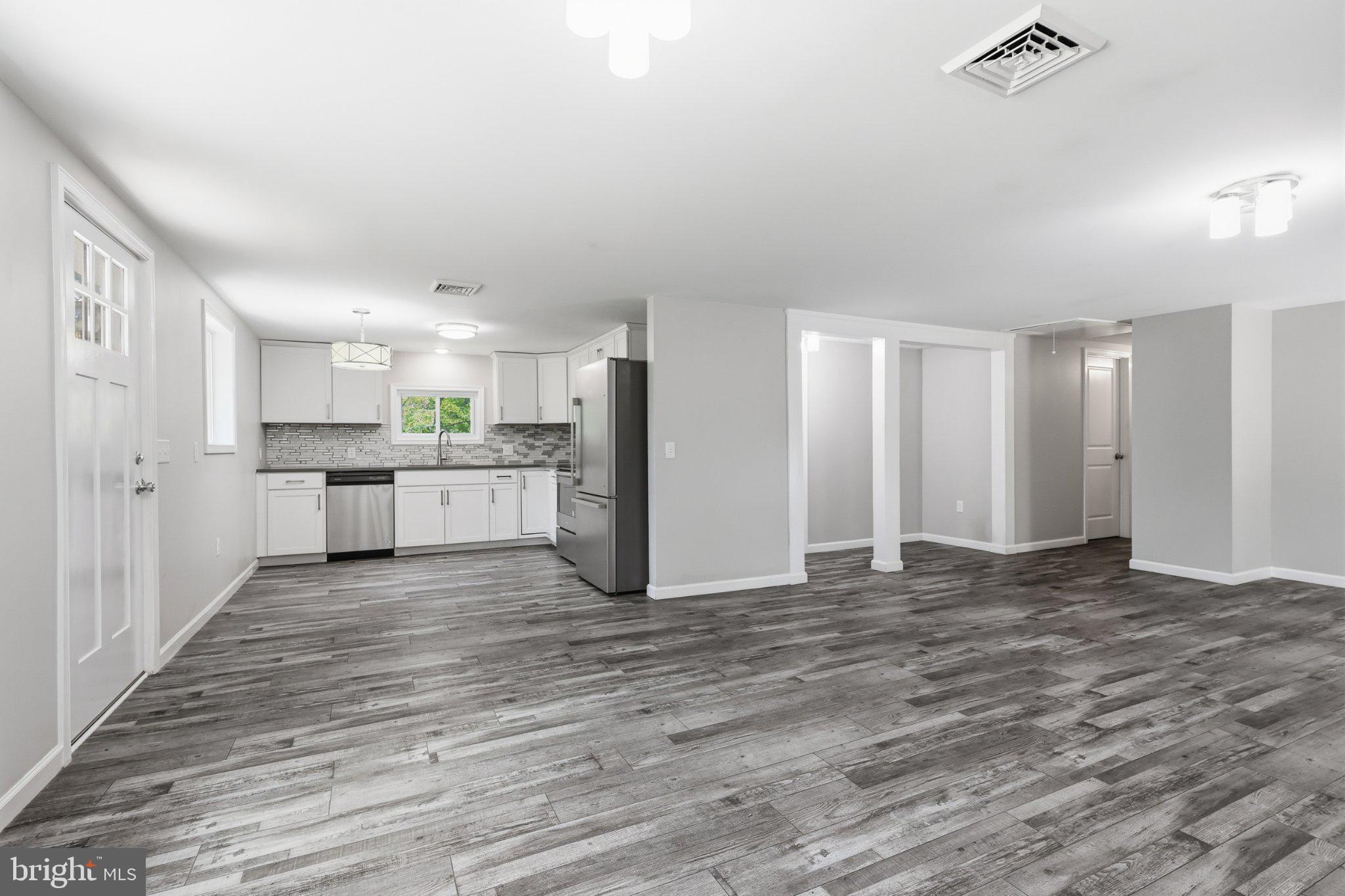 125 Ashland Drive Ridgeley, WV 26753 - Photo 6 of 41 Spacious, modern open-concept living.