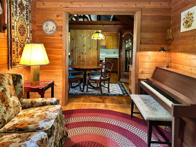 $3,700 | 61 Preston Lane, Salisbury, CT 06068