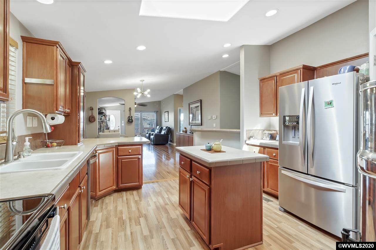 3478 Turner Road Southeast Salem, OR 97302 - Photo 5 of 26 Gallery Image 5