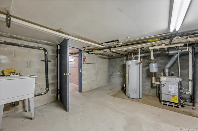 a view of a storage & utility room