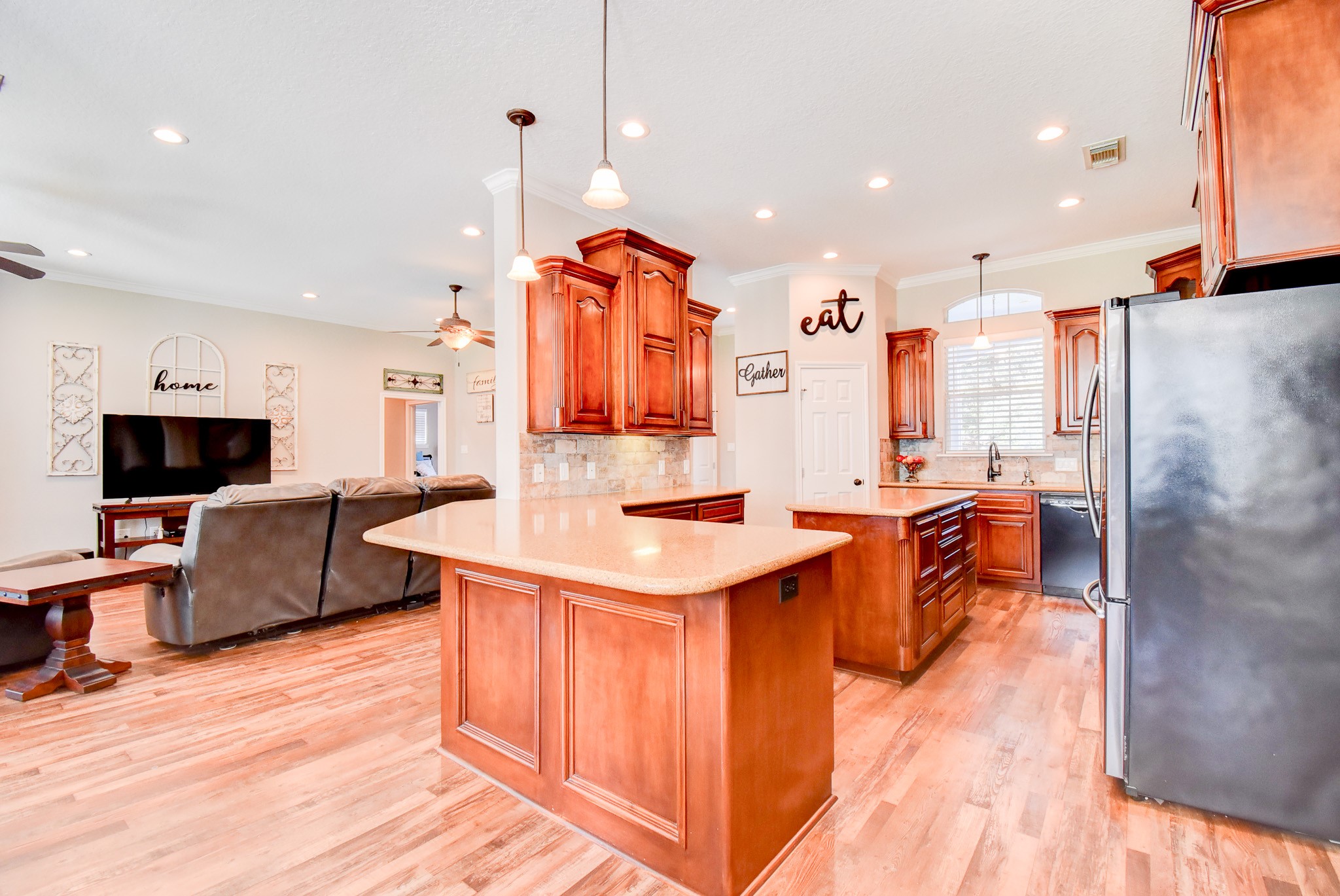 7547 County Road 684D Sweeny, TX 77480 - Photo 13 of 48 Silestone Breakfast Bar