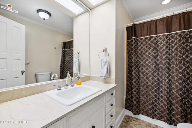 $1,950,000 | 1442 Darbee Drive, Morristown, TN 37814