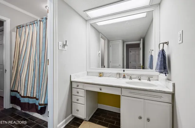 $1,950,000 | 1442 Darbee Drive, Morristown, TN 37814