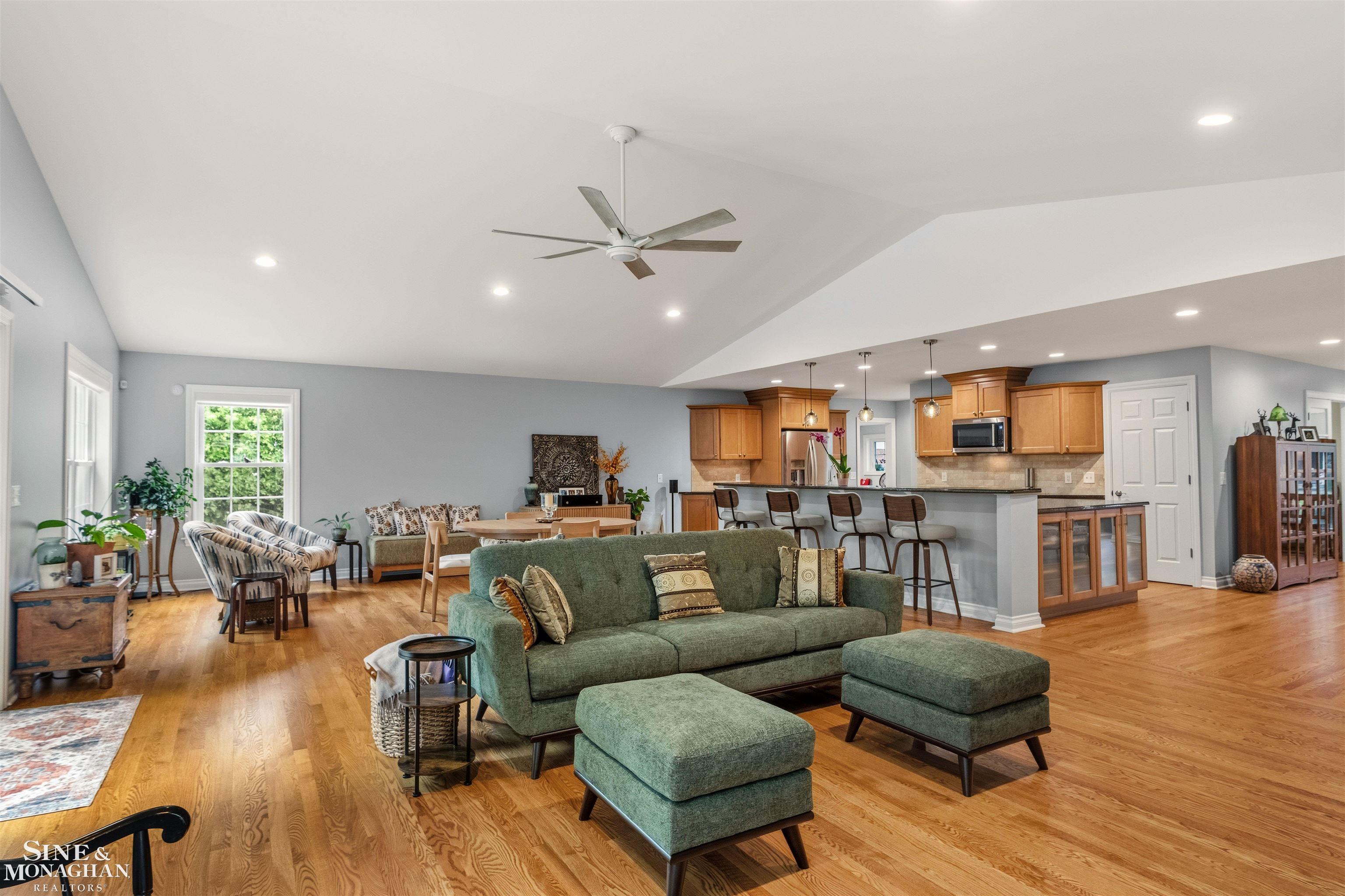 1061 North Renaud Road Grosse Pointe Woods, MI 48236 - Photo 8 of 63