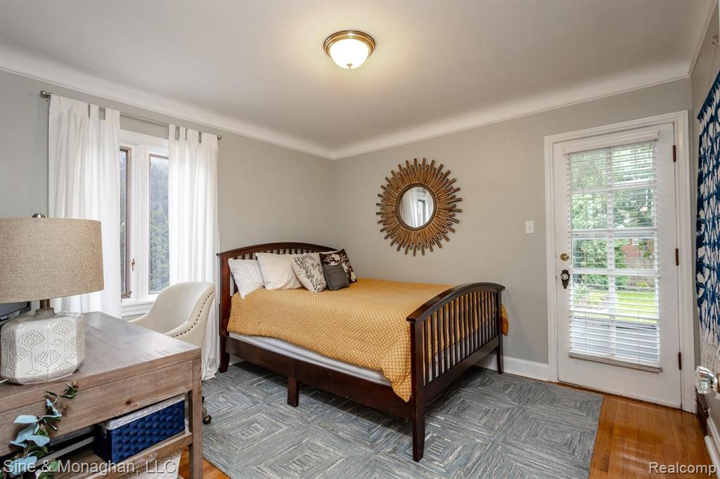 1015 Hawthorne Road Grosse Pointe Woods, MI 48236 - Photo 15 of 40