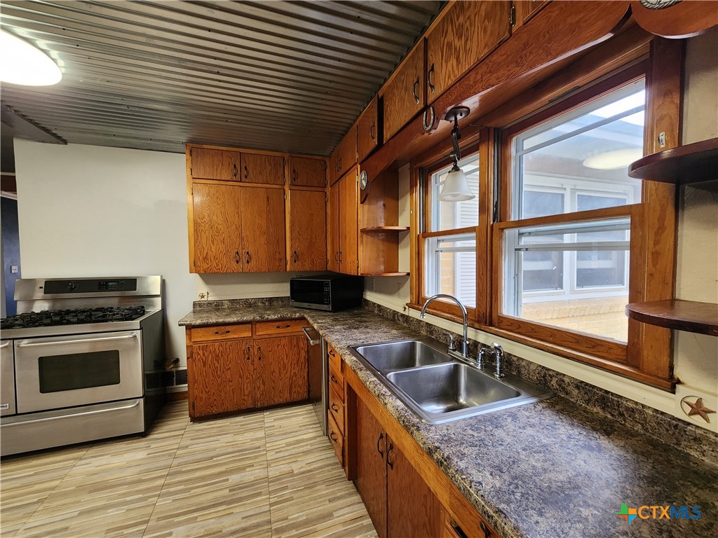 609 6th Street Moody, TX 76557 - Photo 11 of 43