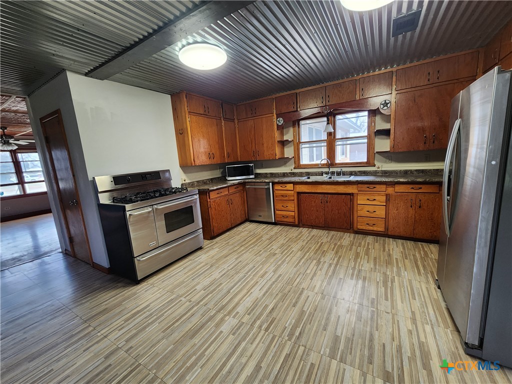 609 6th Street Moody, TX 76557 - Photo 13 of 43