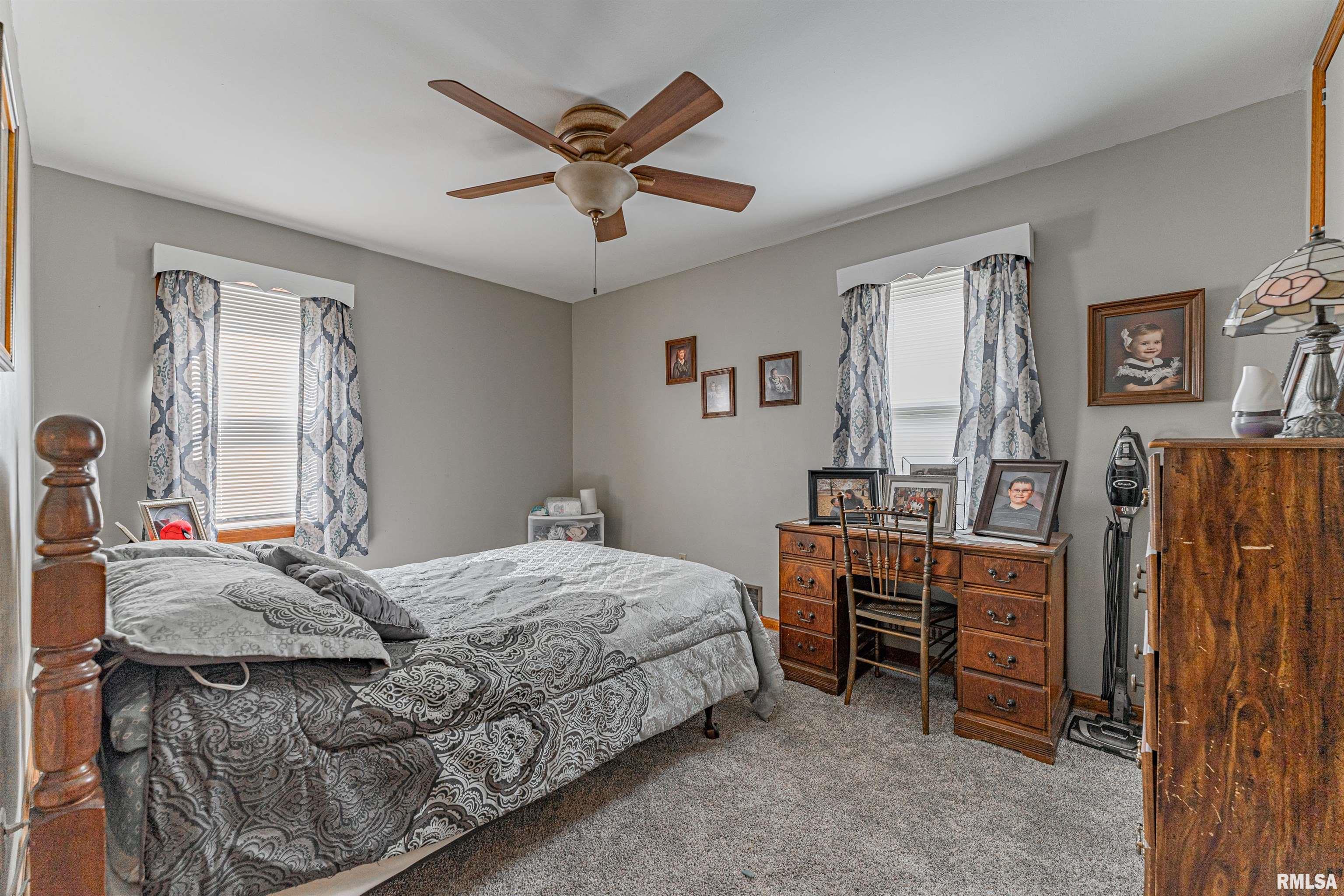 731 Palmer Avenue Lincoln, IL 62656 - Photo 15 of 36