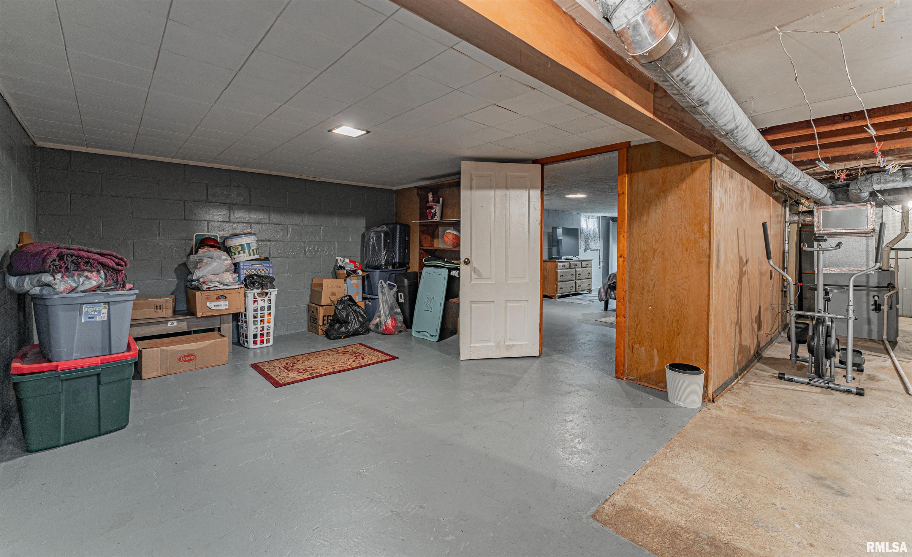 731 Palmer Avenue Lincoln, IL 62656 - Photo 18 of 36